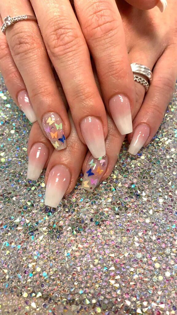 French mit glitzernden Schmetterlingen